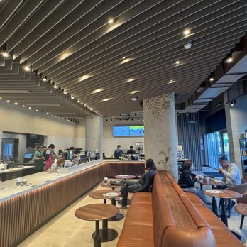 Starbucks - Elegant and inviting interior design - Coffee & Tea Near Me - Miami, Florida Starbucks - Elegant and inviting interior design - Coffee & Tea Near Me - Miami, Florida