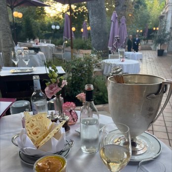 Laurent - Beautiful ambiance and excellent wine selection. - French Near Me - Paris, 75