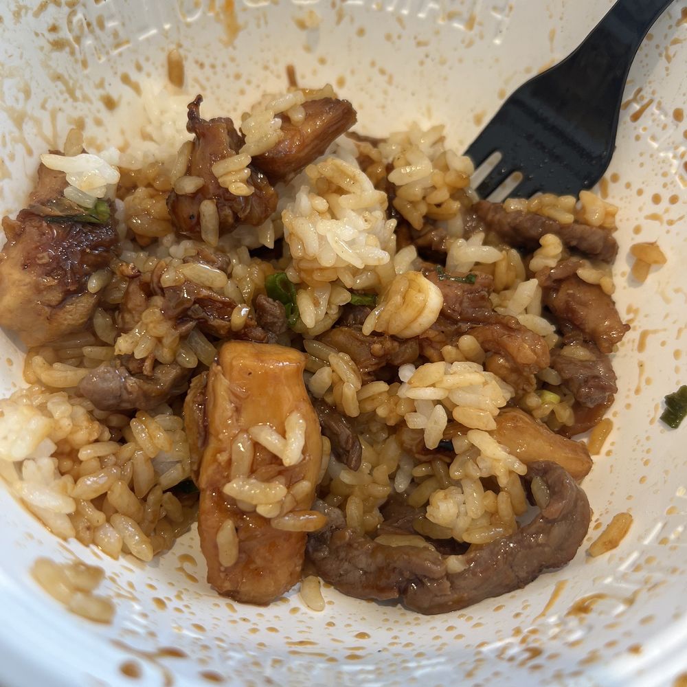 Flame Broiler - a bowl of rice and meat - Fast Food Near Me - Fullerton, California Flame Broiler - a bowl of rice and meat - Fast Food Near Me - Fullerton, California