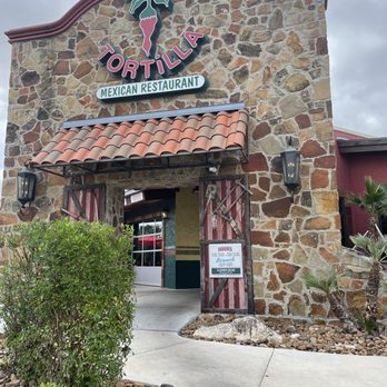 Lupe Tortilla Mexican Restaurant - Entrance - Tex-Mex Near Me - San Antonio, Texas
