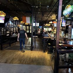 Kelly's Westport Inn