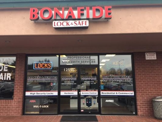 24 Hour Locksmith - Welcome to Bonafide Lock & Safe
We pride ourselves on customer satisfaction and our ability to provide you with the highest quality of service. Our experienced and qualified technicians ensure our customers receive courteous and professional service, regardless the difficulty of the job.

About Us
Bonafide Lock & Safe has been providing quality service since 1992. We are family owned and operated and service the entire Puget Sound. With 6 service vans, we are fully equipped to help you solve your security problems. We’re always in your neighborhood.
The service professionals and certified technicians of Bonafide Lock & Safe provide the best in service and security solutions. Come visit one of your convenient showrooms today.

Contact us for a free estimate or to schedule service today (425) 406-3921.
