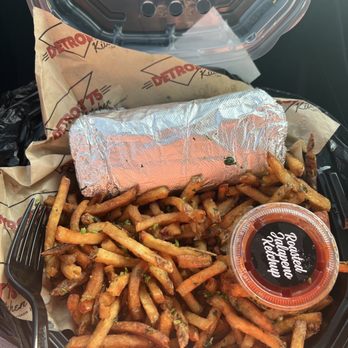 Detroit 75 Kitchen - Sandwiches Near Me - Madison Heights, Michigan