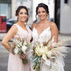 Wise Originals Florists & Gifts - Bride bouquet and bridesmaid