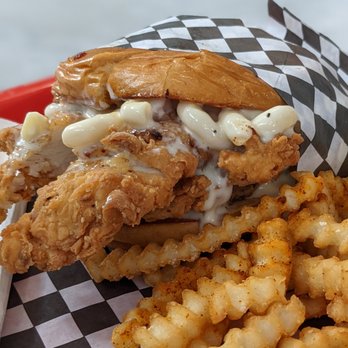 Jay Bird's Chicken - Mac Daddy with seasoned fries - Chicken Shop Near Me - Long Beach, California Jay Bird's Chicken - Mac Daddy with seasoned fries - Chicken Shop Near Me - Long Beach, California