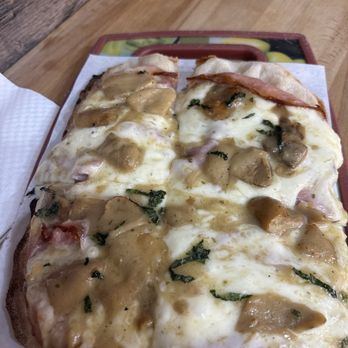 Pinsa Mpò - Ham and mushroom pizza - Pizza Near Me - Rome, RM Pinsa Mpò - Ham and mushroom pizza - Pizza Near Me - Rome, RM