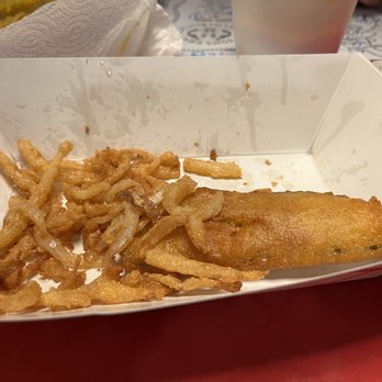 Tom's BBQ - Our onion strings and fried pickles after about 4 minutes. They don't last long-they're that good! - Barbeque Near Me - Mesa, Arizona