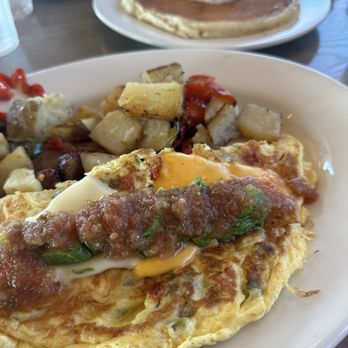 Charmer’s Fresh Burgers - Vegetarian Omelette - Burgers Near Me - Banning, California