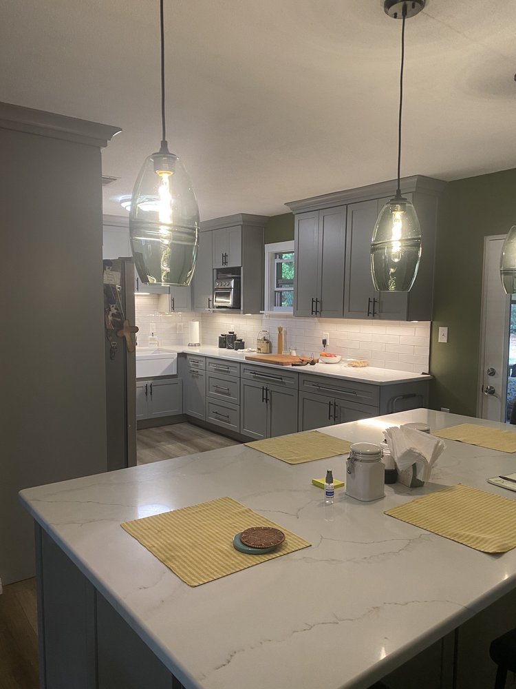 LINN’S PRESTIGE KITCHENS & BATHS Updated September 2024 1833