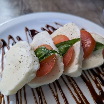 Off the Strip The LINQ Hotel + Experience - Caprese salad - Bars Near Me - Las Vegas, Nevada Off the Strip The LINQ Hotel + Experience - Caprese salad - Bars Near Me - Las Vegas, Nevada