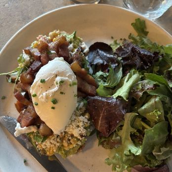 Café Maud - Cafes Near Me - New York, New York