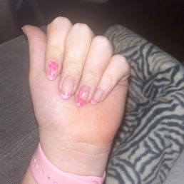 nails