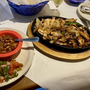 Garcia's Famous Mexican Food - Chicken fajitas at Garcia's - Mexican Near Me - Covington, Louisiana