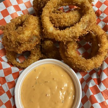 The Den Bar and Grill - Onion rings - Sports Bars Near Me - Hawthorne, California