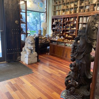 Ming Tao Xuan - the interior of a chinese shop - Tea Rooms Near Me - Montreal, Quebec Ming Tao Xuan - the interior of a chinese shop - Tea Rooms Near Me - Montreal, Quebec
