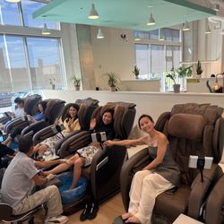 Chao Nail + Bar - Group Foot massage