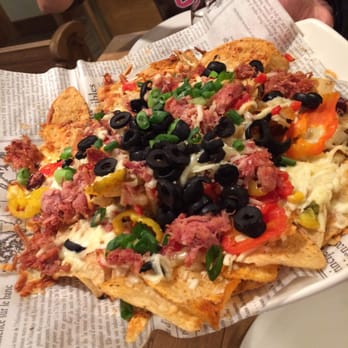 Pub Saint-Patrick - Nachos - Irish Pub Near Me - Quebec City, Quebec Pub Saint-Patrick - Nachos - Irish Pub Near Me - Quebec City, Quebec