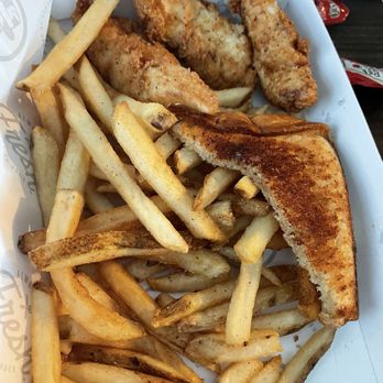 Slim Chickens - Chick's Meal - American Near Me - Lexington, Kentucky