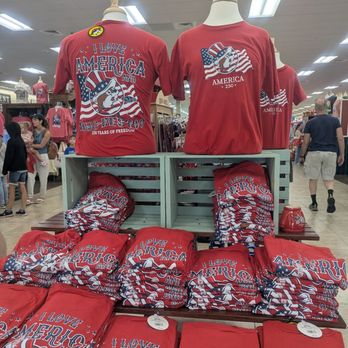 Buc-ee’s - T shirts - Gas Stations Near Me - Mount Crawford, Virginia Buc-ee’s - T shirts - Gas Stations Near Me - Mount Crawford, Virginia
