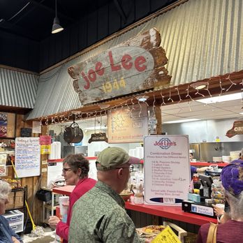Joe Lee's Seafood Kitchen - Line moving quickly! - Seafood Near Me - Kemah, Texas Joe Lee's Seafood Kitchen - Line moving quickly! - Seafood Near Me - Kemah, Texas