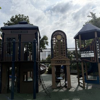 Jackman Park - Their fun and clean playground. - Playgrounds Near Me - Glenview, Illinois