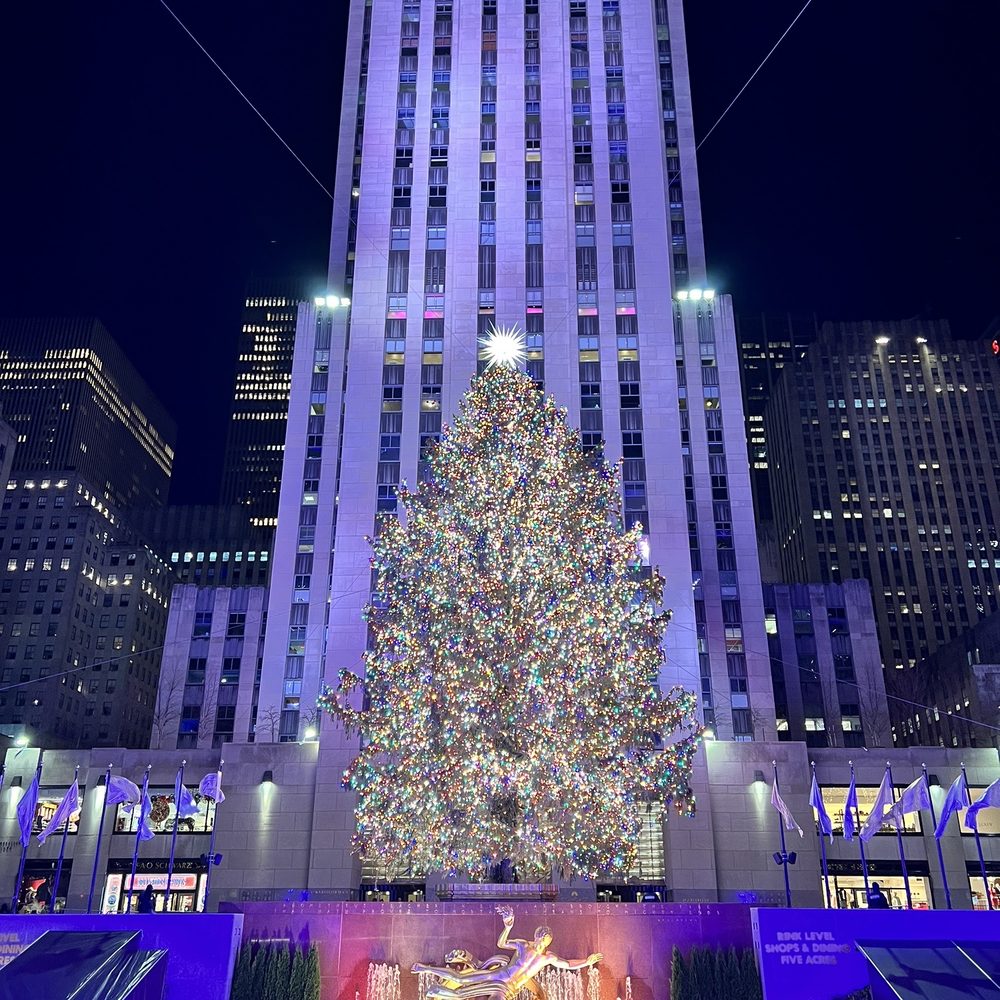 Rockefeller Center Christmas Tree - Christmas Trees Near Me - New York, New York Rockefeller Center Christmas Tree - Christmas Trees Near Me - New York, New York