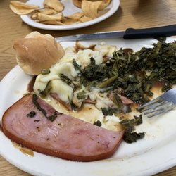 Whistle Stop Cafe - Ham, turnip greens, mashed potatoes with gravy & hot roll.