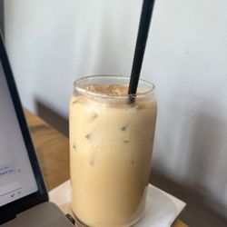 Large caramel iced latte