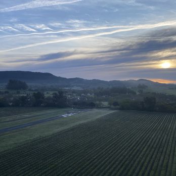 Sonoma Ballooning Adventures - Take off - Hot Air Balloons Near Me - Sonoma, California Sonoma Ballooning Adventures - Take off - Hot Air Balloons Near Me - Sonoma, California