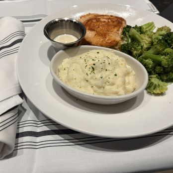 The Bradford Grill - American Near Me - Tulsa, Oklahoma