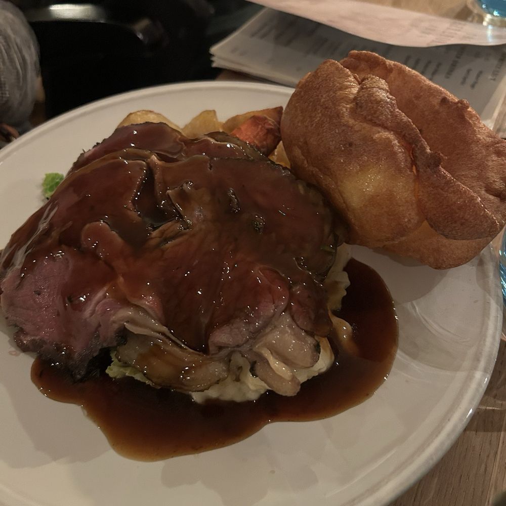Hereford Arms - Beef roast - Pubs Near Me - London, XGL Hereford Arms - Beef roast - Pubs Near Me - London, XGL