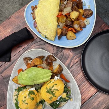 The Patio - Eggs Benedict and chorizo omelette - Wine Bars Near Me - San Francisco, California The Patio - Eggs Benedict and chorizo omelette - Wine Bars Near Me - San Francisco, California