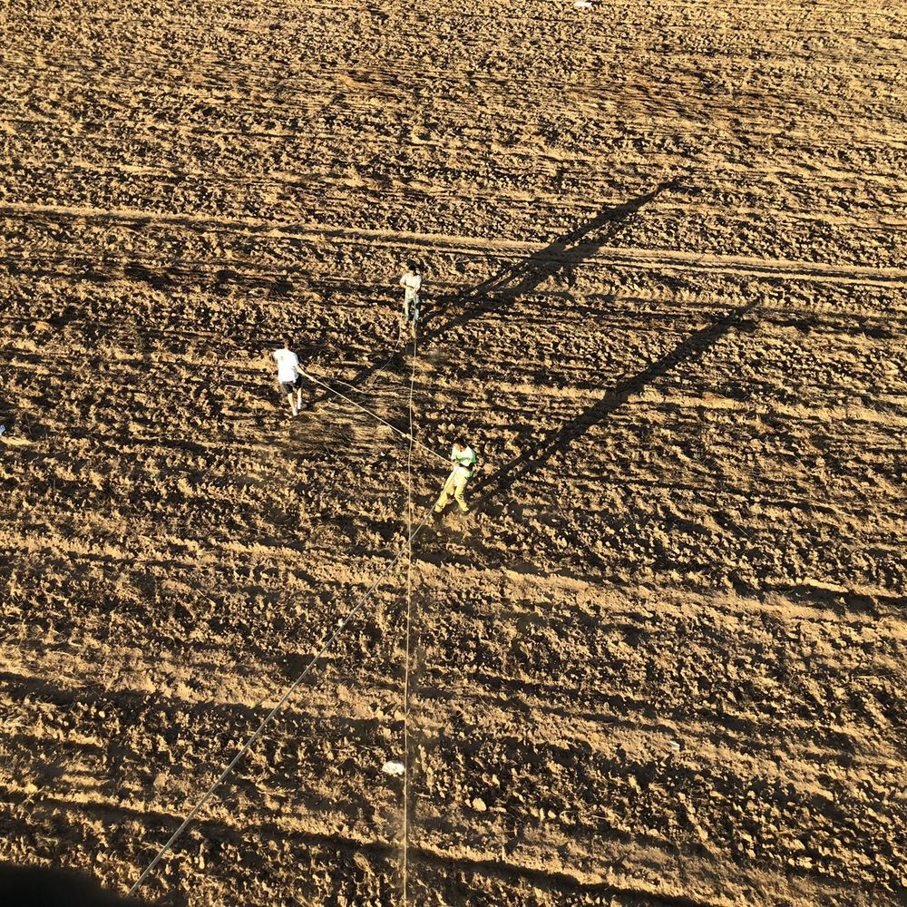 Balloon Skydive - Men at work - Hot Air Balloons Near Me Balloon Skydive - Men at work - Hot Air Balloons Near Me