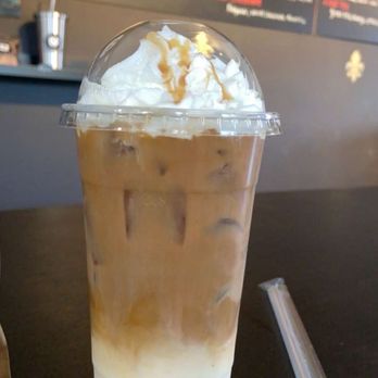 Kafe De Kasa - Iced caramel macchiato - Coffee & Tea Near Me - Crest Hill, Illinois Kafe De Kasa - Iced caramel macchiato - Coffee & Tea Near Me - Crest Hill, Illinois
