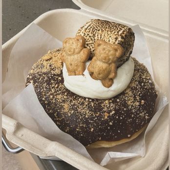 ELNO - Smore Donut - Coffee & Tea Near Me - Panorama City, California ELNO - Smore Donut - Coffee & Tea Near Me - Panorama City, California