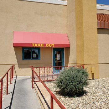 Los Cuates - The door for Los Cuates' takeout - New Mexican Cuisine Near Me - Albuquerque, New Mexico