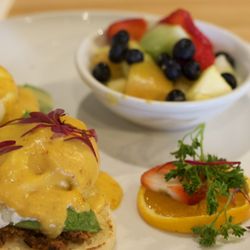 Honey's Bistro - El Paso Benedict