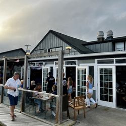 Kingston's Fish Market - Cute restaurant. Nice atmosphere.