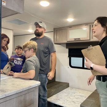 Camping World - Bowling Green - RV Repair Near Me - Bowling Green, Kentucky