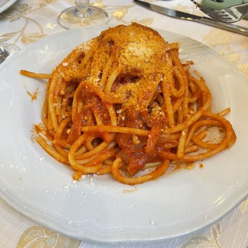 La Taverna Dei Monti - Bucatini - Italian Near Me - Rome, RM La Taverna Dei Monti - Bucatini - Italian Near Me - Rome, RM