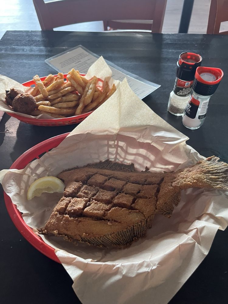 Locklear's on Little Oak