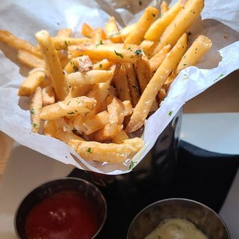 Sedona Taphouse - Truffle Fries - New American Near Me - Virginia Beach, Virginia Sedona Taphouse - Truffle Fries - New American Near Me - Virginia Beach, Virginia
