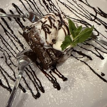 Piazza Del Pane - Chocolate chip brownie - Italian Near Me - Fresno, California Piazza Del Pane - Chocolate chip brownie - Italian Near Me - Fresno, California