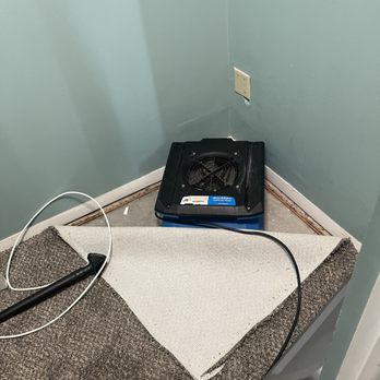 The Summit - Carpet pulled up with industrial fan and dehumidifier. - Vacation Rentals Near Me - Panama City Beach, Florida The Summit - Carpet pulled up with industrial fan and dehumidifier. - Vacation Rentals Near Me - Panama City Beach, Florida