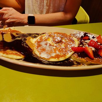 Snooze, an A.M. Eatery - Pancake flight - Breakfast & Brunch Near Me - Tempe, Arizona
