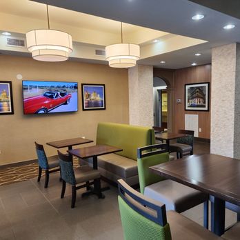 Comfort Suites New Orleans East - Lobby - Hotels Near Me - New Orleans, Louisiana Comfort Suites New Orleans East - Lobby - Hotels Near Me - New Orleans, Louisiana