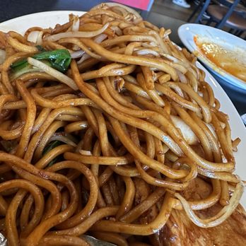ABC Mandarin - Chicken Low mein - Chinese Near Me - Roy, Utah