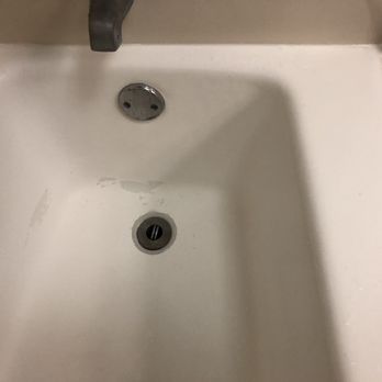 Meadowlands River Inn - Bathtub - Hotels Near Me - Secaucus, New Jersey