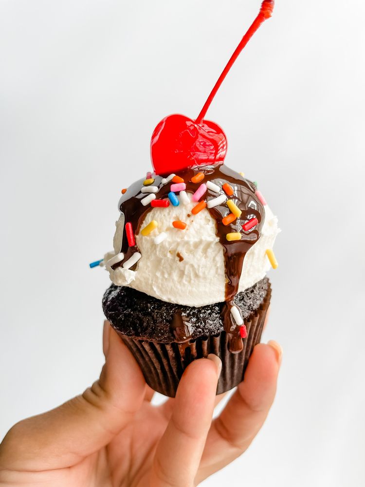 THE NAKED CUPCAKE - Updated November 2024 - 175 Photos & 83 Reviews