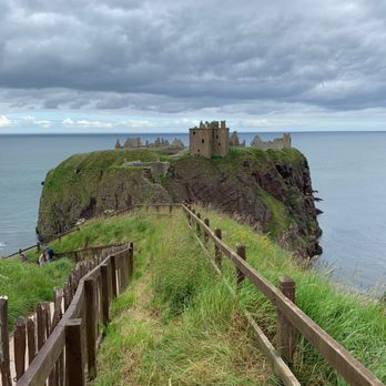 Dunnottar Castle - Railing along the path to the castle. - Landmarks & Historical Buildings Near Me